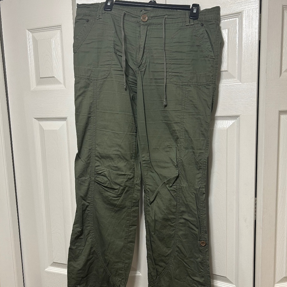 Women green cargo pants